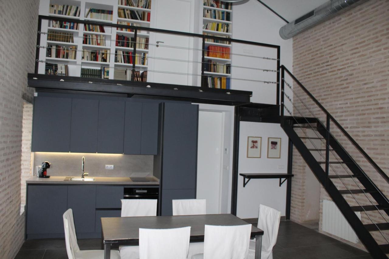 Cozy & Modern Apartment Hombre De Piedra Seville Luaran gambar