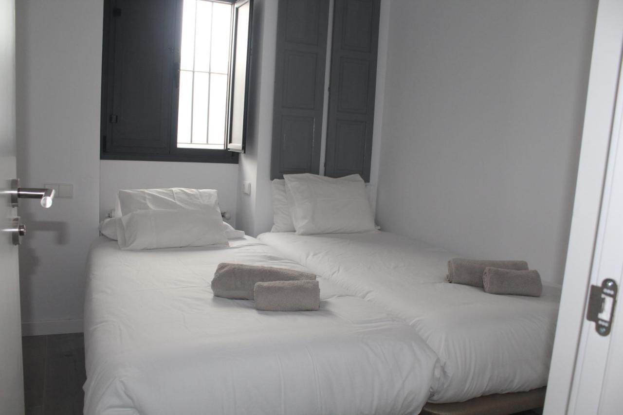 Cozy & Modern Apartment Hombre De Piedra Seville Luaran gambar