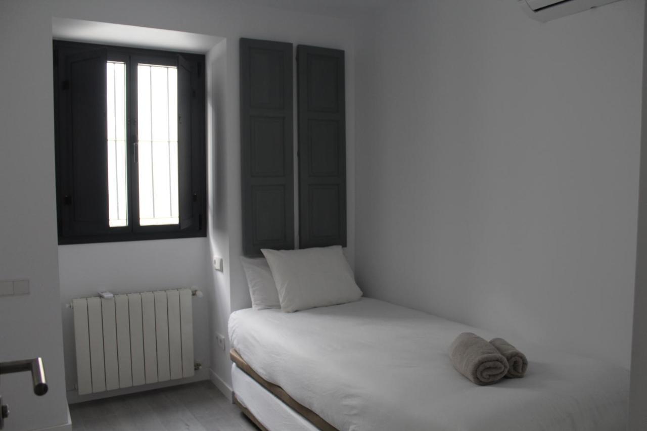 Cozy & Modern Apartment Hombre De Piedra Seville Luaran gambar